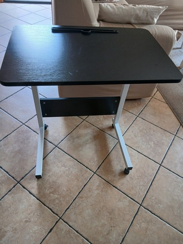 Scrivania per computer